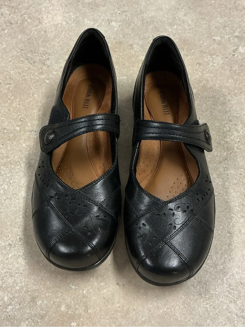 Cobb Hill SZ 8.5 Petra Black Leather Mary Jane Flats Laser Cut Detail Shoes